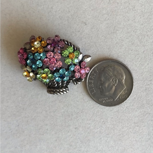 Flower Basket Pin - Picture 3 of 3